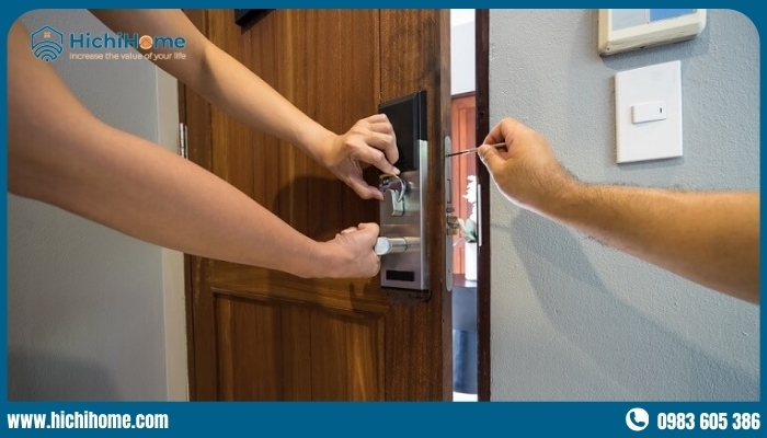 Biết cách vệ sinh khóa cửa thông minh sẽ đảm bảo an toàn và hiệu quả sử dụng
