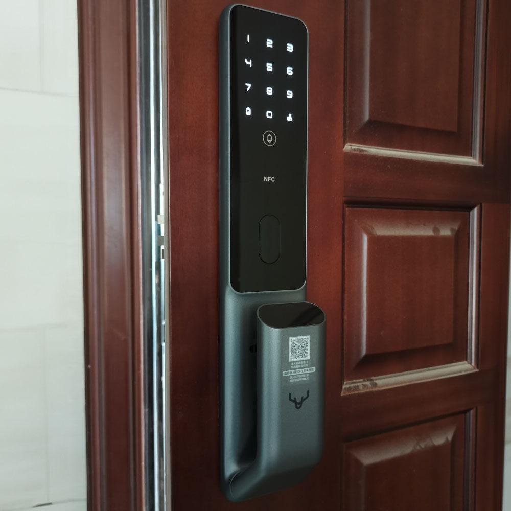 Hình ảnh lắp đặt thực tế Khoá cửa Xiaomi Lockin SV40 bởi HichiHome